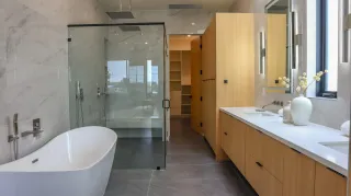 Modern Bathroom Remodels in Vista: Trends, Costs & Expert Tips 