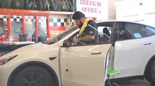 Best Cost Auto Glass Repair in San Diego | Broadway Auto Glass Services