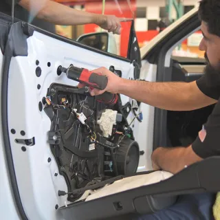 Where Can I Repair My Window Regulator? | Broadway Auto Glass San Diego