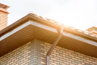 Signs Your Fascia or Soffit Needs Repair (Before It Gets Worse)
