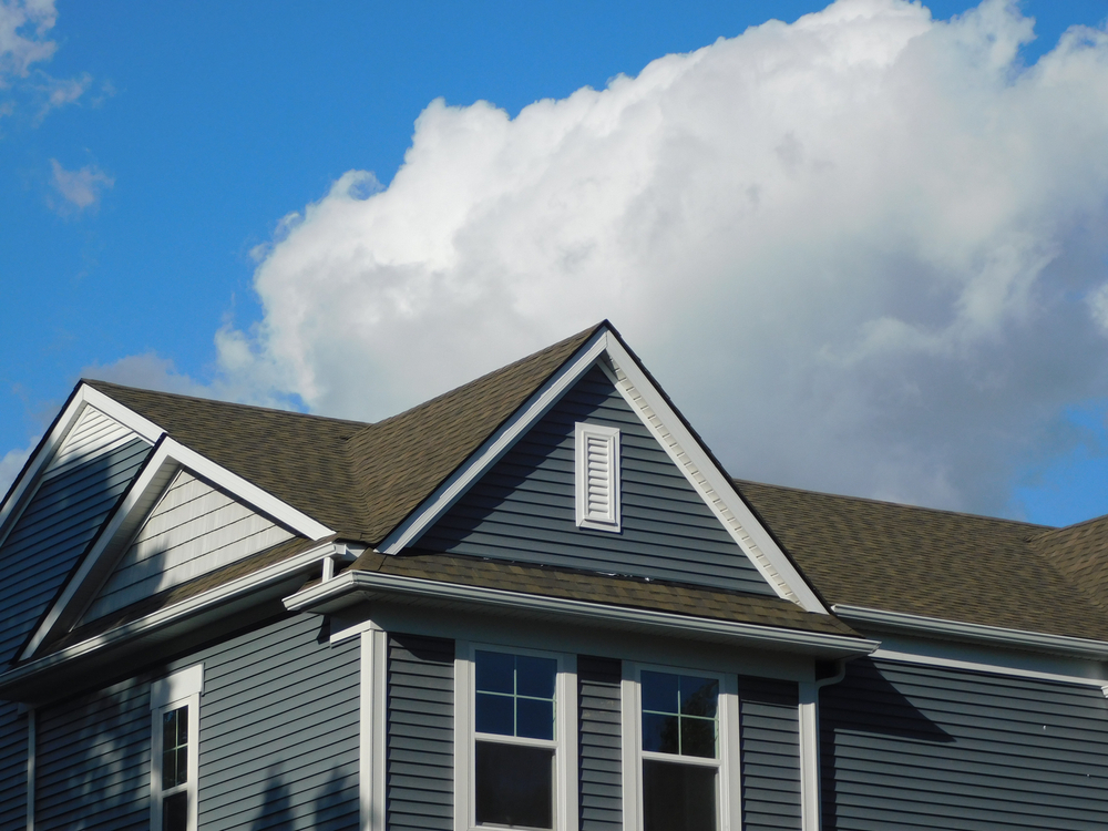 What Are the Differences Between Seamless and Sectional Gutters?