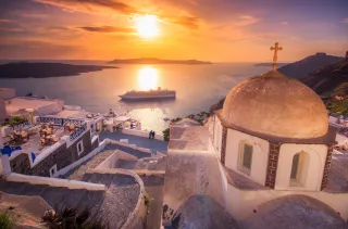 Discover the Enchanting Greek Islands