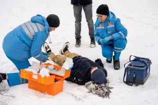 How to Manage Hypothermia with First Aid
