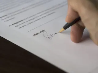 Understanding Contract Design: Key to Legal Clarity & Business Success