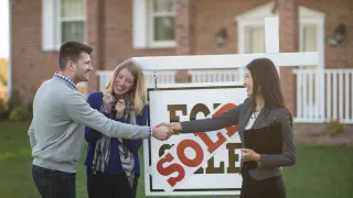 Why Most Sellers Hire Real Estate Agents Today