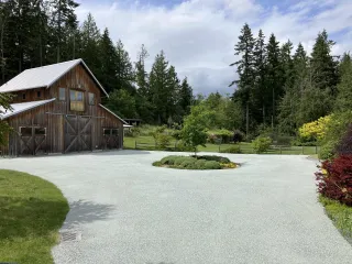 The Hidden Art Behind a Great Gravel Driveway