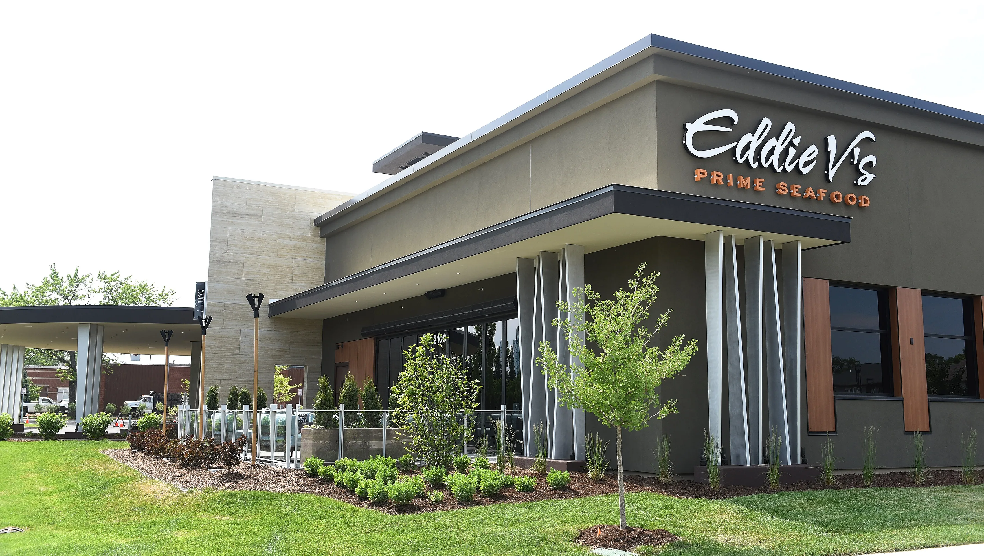 Indulge in Unforgettable Seafood at Eddie V’s Prime Seafood in Troy, Michigan