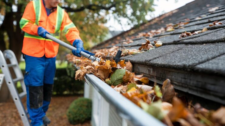 Why Gutter Cleaning Is Essential for Iowa Homes and Businesses