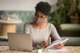 Smarter Business Decisions: Research & Competitor Insights with AI-Enabled V virtual Assistants