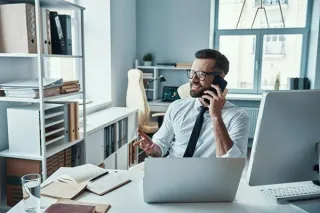 How to Identify Ideal Leads for Financial Advisors on LinkedIn