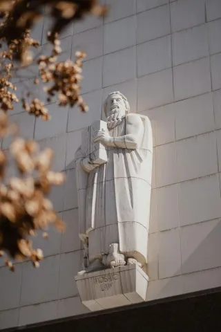 Foundation fights for Louisiana's Ten Commandments law