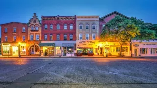 🌟 Strolling Through Main Street: Bay Shore's Hidden Gem