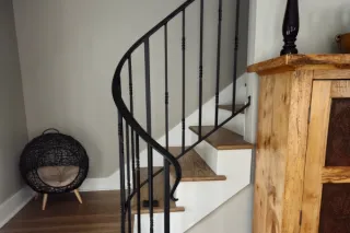 Custom Metal Handrails: The Perfect Blend of Safety and Style for Your Home or Business