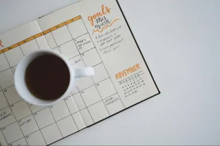 The step-by-step process to create a content calendar that aligns with your business goals