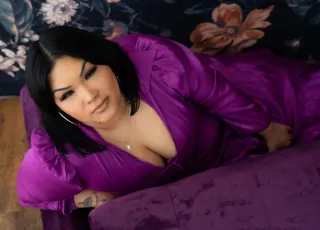 Embrace Your Curvy Side: Boudoir Photoshoots Are for Every Body