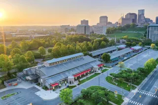 🌽Fuel Up & Hustle Smart at Nashville Farmers’ Market