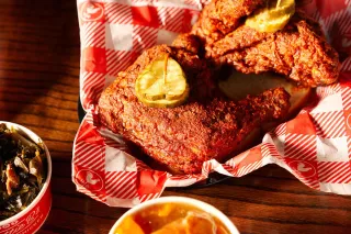 🔥 Hattie B’s Hot Chicken: Fuel Up Fast on Your Nashville Hustle