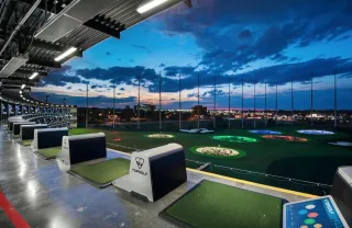 🏌️‍♂️ Swing, Snack, and Chill: A Gig Worker’s Guide to Topgolf Nashville (Rent Drive Now – Nashville, TN)