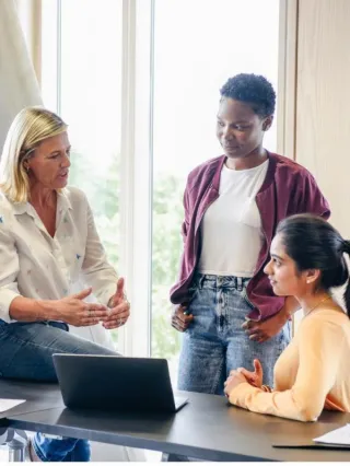 How Mentorships Can Help Minority Students Navigate College