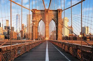 🌉 Brooklyn Bridge: The Epic Stroll That Screams NYC Energy