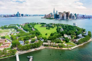 🚤 Governors Island: Your Urban Oasis Adventure in New York City