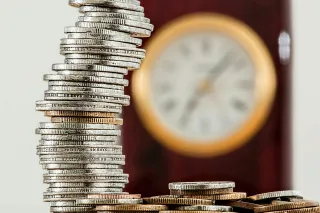 The Power of Compound Interest: How to Grow Your Savings Over Time
