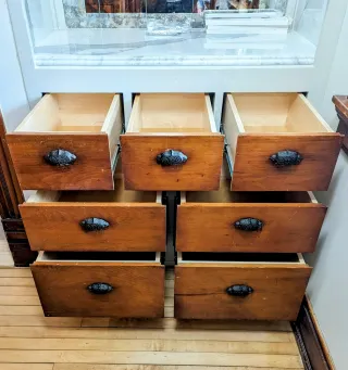 The Pros and Cons of Installing Pull-Out Shelves in Older Cabinets