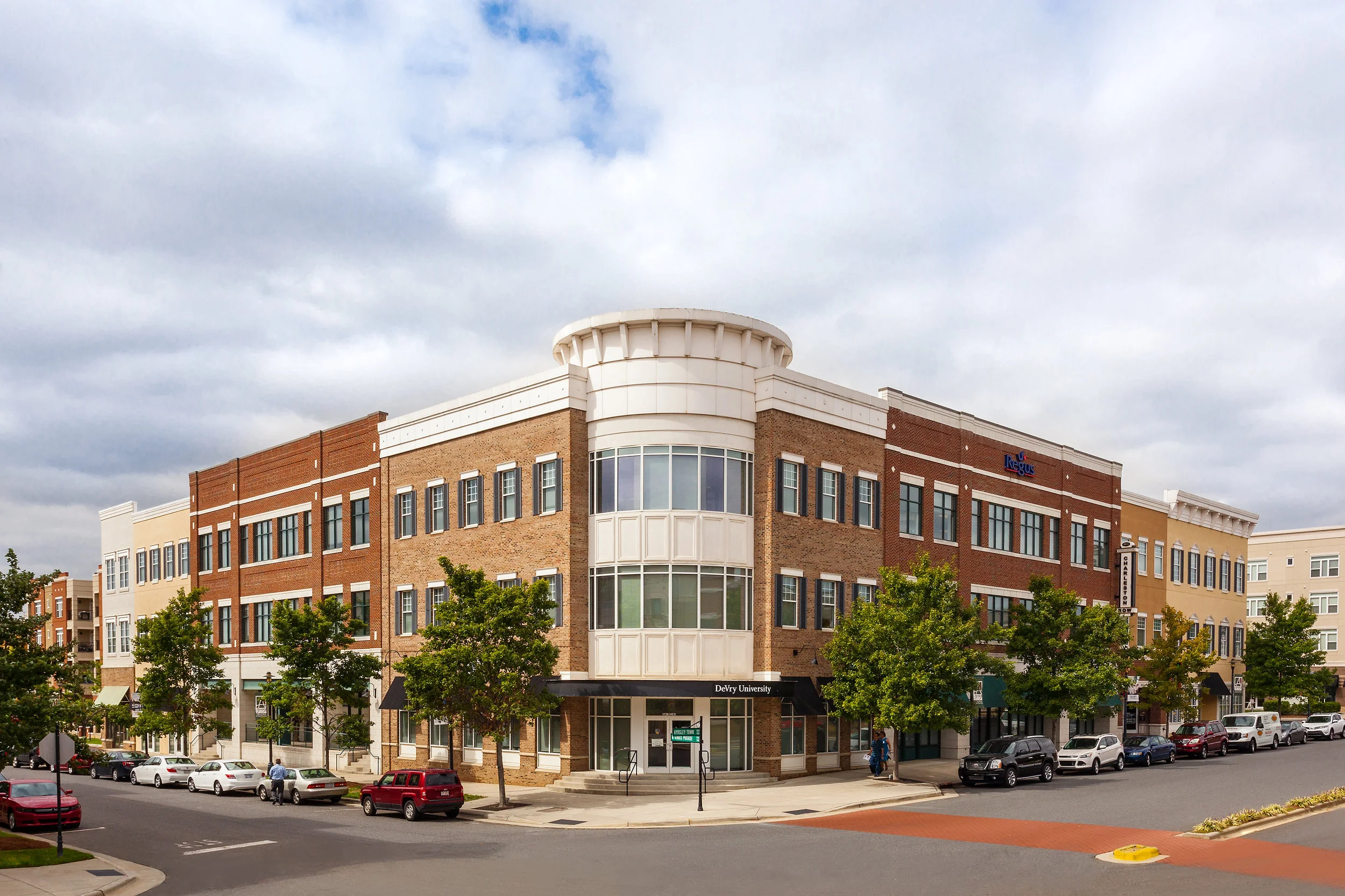 🍔🎬Chill, Chow & Catch a Flick: Why Ayrsley Town Center Is Charlotte’s Coolest Hidden Gem