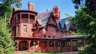 📚Time Travel with Twain: A Wild Wander Through the Mark Twain House & Museum