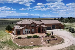 Welcome to Legacy Ranch: Built for Horses, Honed by Experience, Ready for You