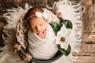 THE BEST TIME FOR NEWBORN PHOTOS