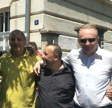 ИСТИНА КОЈУ САМ ПЛАТИО СОПСТВЕНОМ КОЖОМ: КАКО ИЗГЛЕДА КАДА БРАНИШ ЉУДЕ КОЈИ ТЕ ПОСЛЕ ПУСТЕ НИЗ ВОДУ