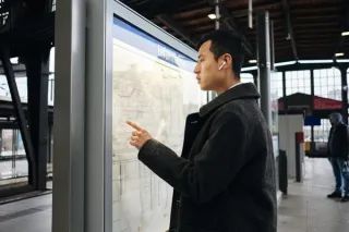 Interactive Virtual Tours to Enhance Metro System Engagement