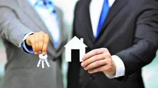 Understanding the Roles: Real Estate Sales Agent vs. Buyer's Advocate