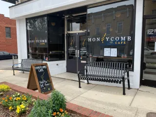 🍯 Buzzing into Brunch: Discovering Honeycomb Café in Belmont, NC