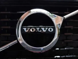 Volvo Faces Battery Supplier Tariff Challenge for EX90 Model
