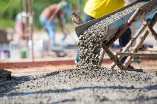 How To Know When To Hire Concrete Contractors
