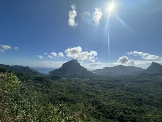 Randonnée des Trois Cocotiers à Moorea : un panorama à couper le souffle