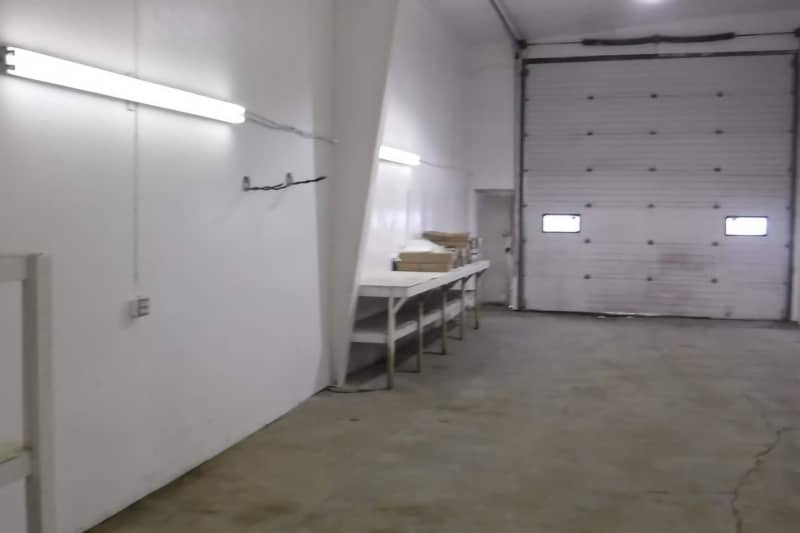 Site #7, Bay 8 - Single Bay with Yard Access