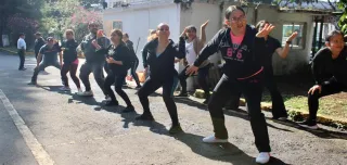 IVD presenta programa de activación física para trabajadores de Becas Bienestar