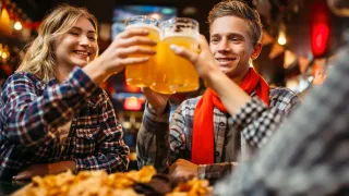 Experience Ultimate Watch Party Energy East Village NYC: Your Go-To Spot for Live Sports, Drinks, and Fans Who Bring the Buzz