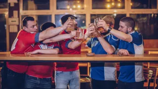 Raise Your Glass at the Best Sports Bar with Beer Upper East Side NYC: Delivers Flavor and Fun