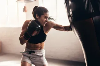 How to Start Kickboxing and Stick With It