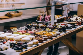 🍩 Rollin' Donuts: Janesville's Sweet Spot for Donut Lovers