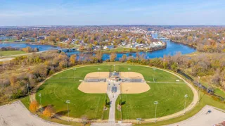 ✨Discover the Charm of Prairie Knoll Park in Janesville, WI