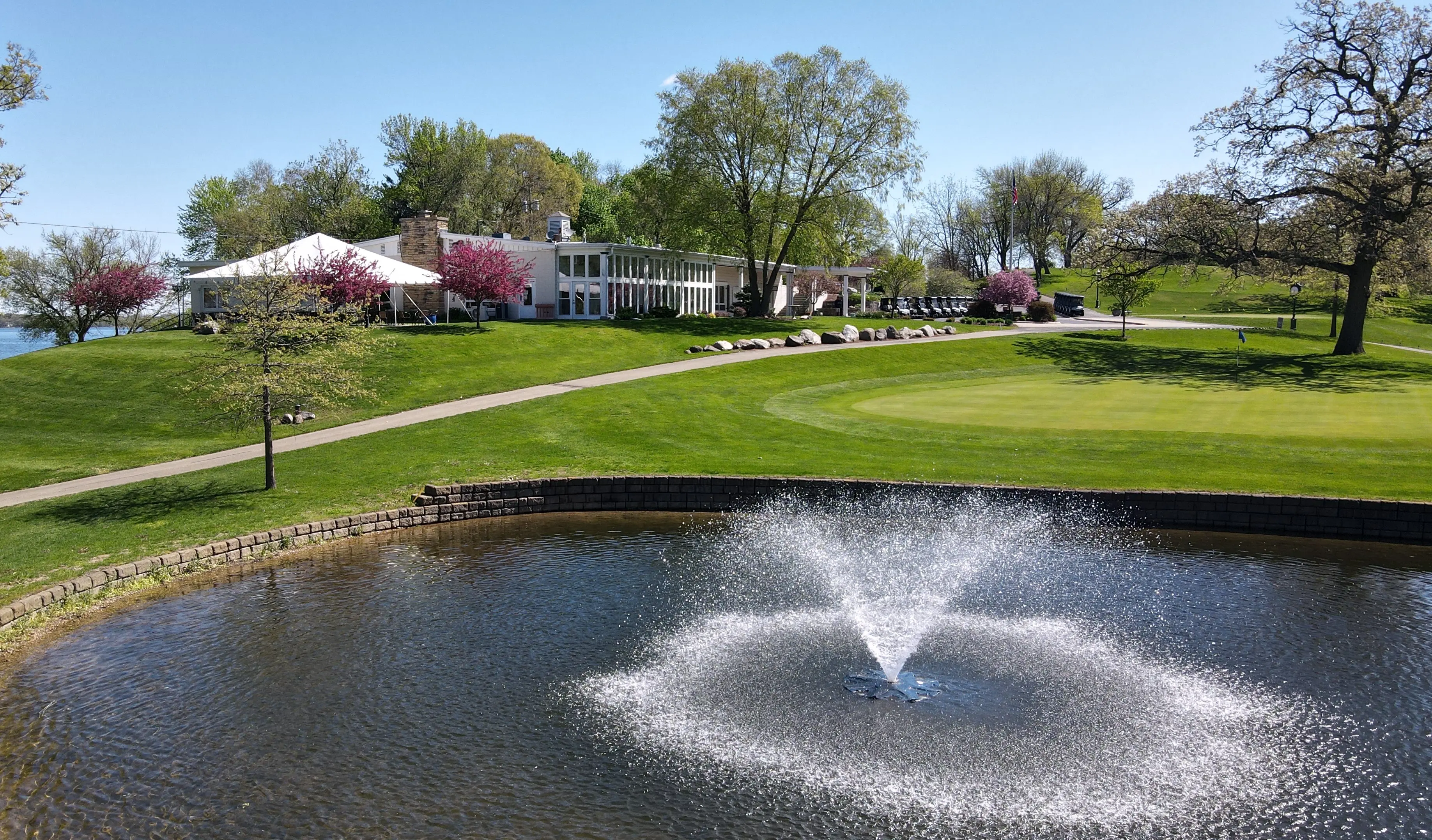 Tee Off in Style at Forevergreen Golf Club | The Pawn Play Auto Rentals, Janesville, WI