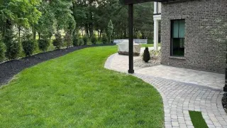 How to Plan a Landscaping Design for Low-Water Usage?