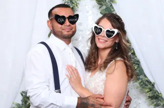 5 Things to Know Before You Book a Wedding Photo Booth