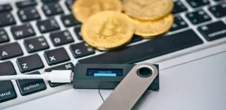 DEXs, Cold Wallets, and Privacy Coins: Tools for the Post-KYC Era