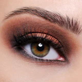 👁️ Best Eyeshadow Shades for Brown & Amber Eyes